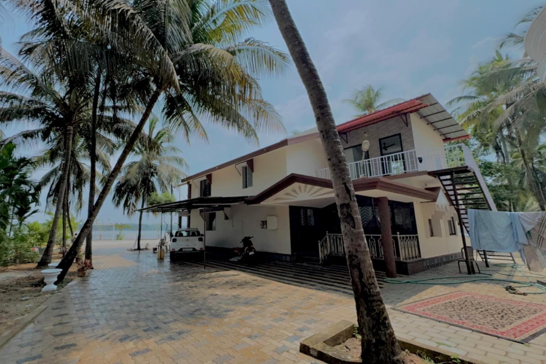 The Backwater Homestay อูดุปปี ภายนอก รูปภาพ